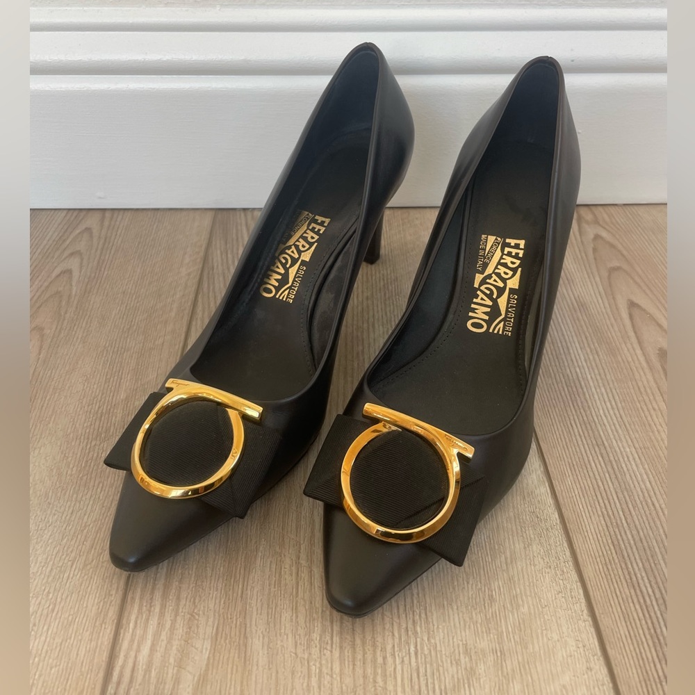 Salvatore Ferragamo Black Pump Heel